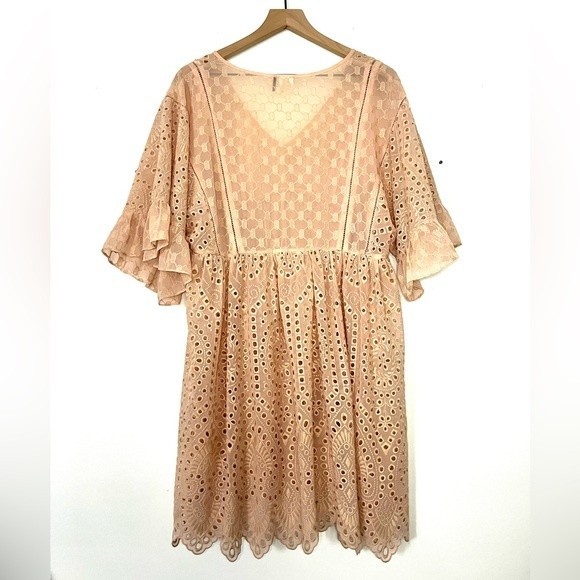 Anthro Akemi & Kin Brooke Eyelet Babydoll Swing Oversized Dress - Picture 10 of 11